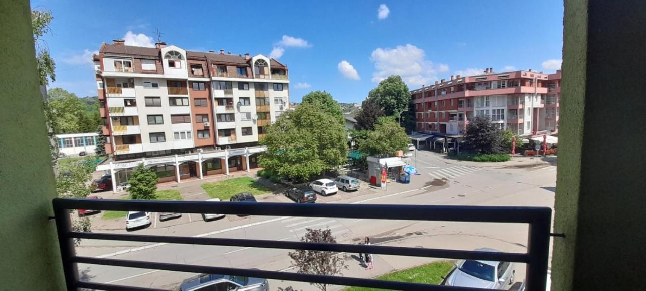 Lnb Lux Apartment Doboj Exterior photo